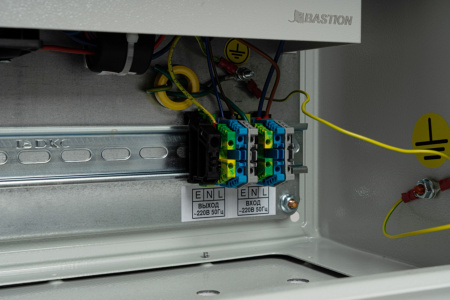 SKAT-V.220AC-800VA исп.5 Источник бесперебойного питания Фото