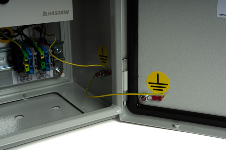 SKAT-V.220AC-800VA исп.5 Источник бесперебойного питания Фото